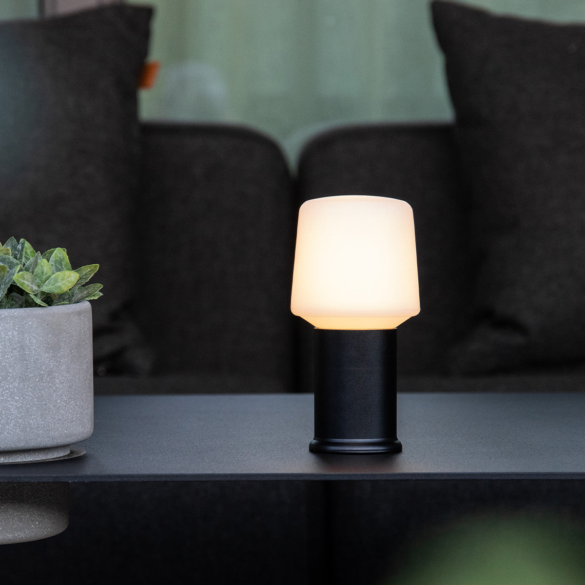 London base for table lamp Intelligent