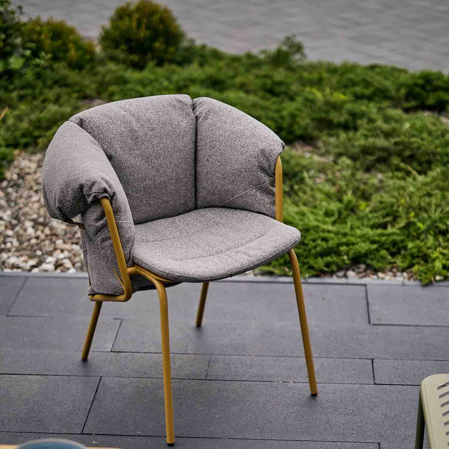 Ataman mesh chair