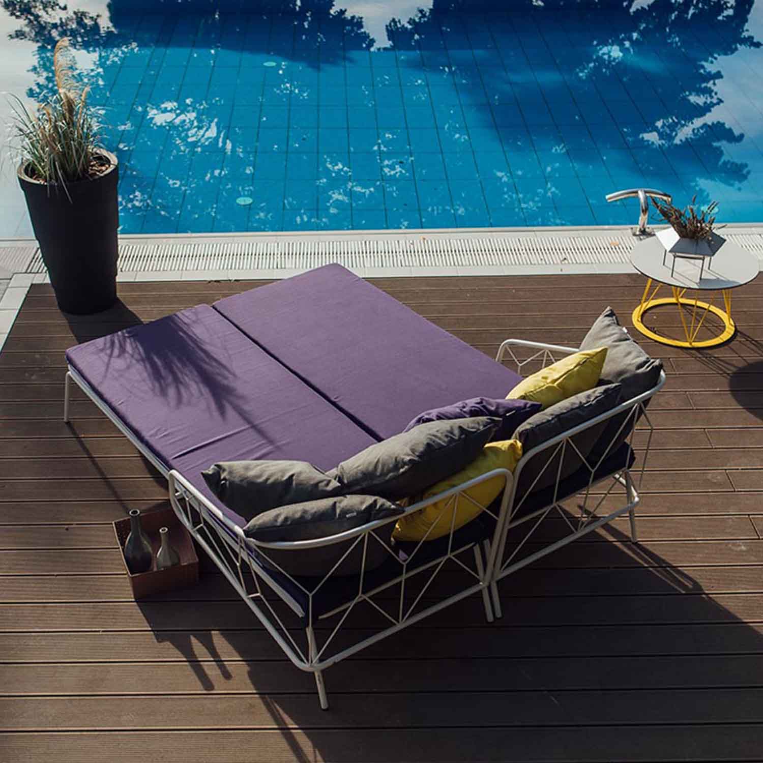 Ataman mesh lounger