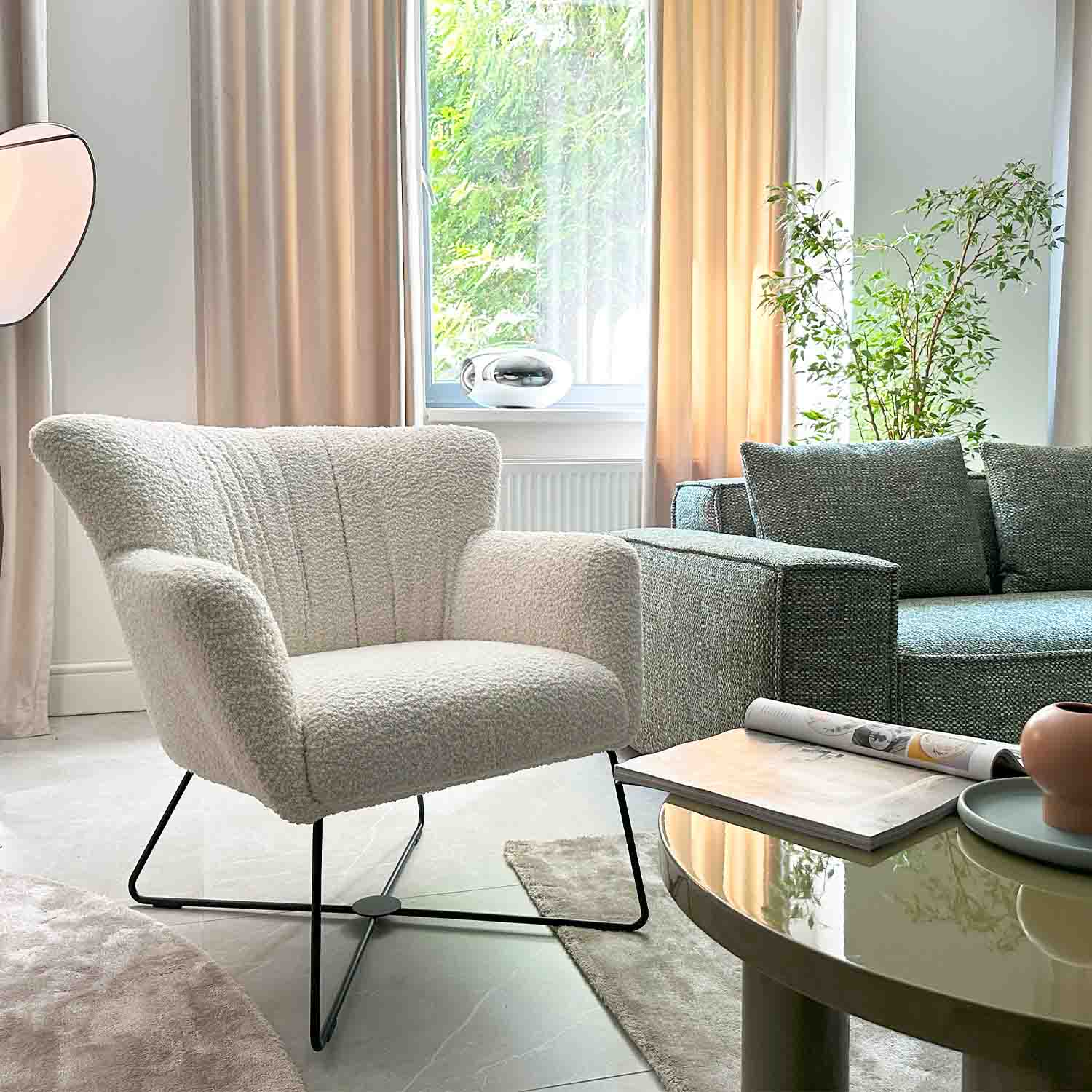 Ila armchair