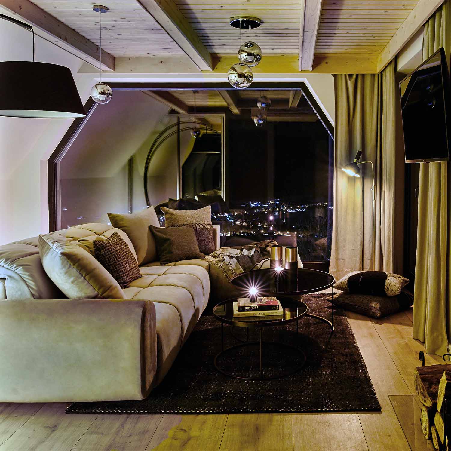Bullet sofa