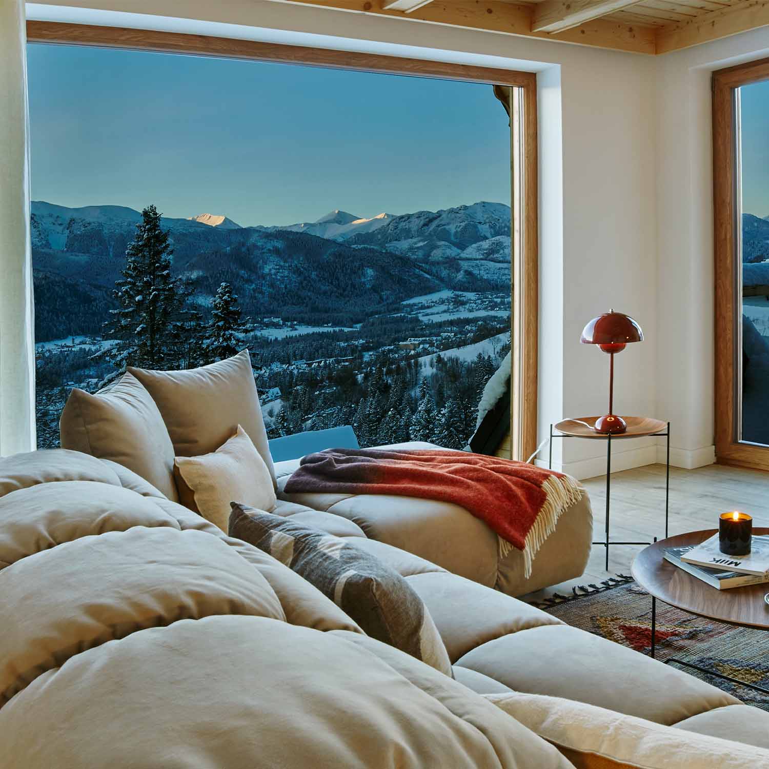 Bullet sofa