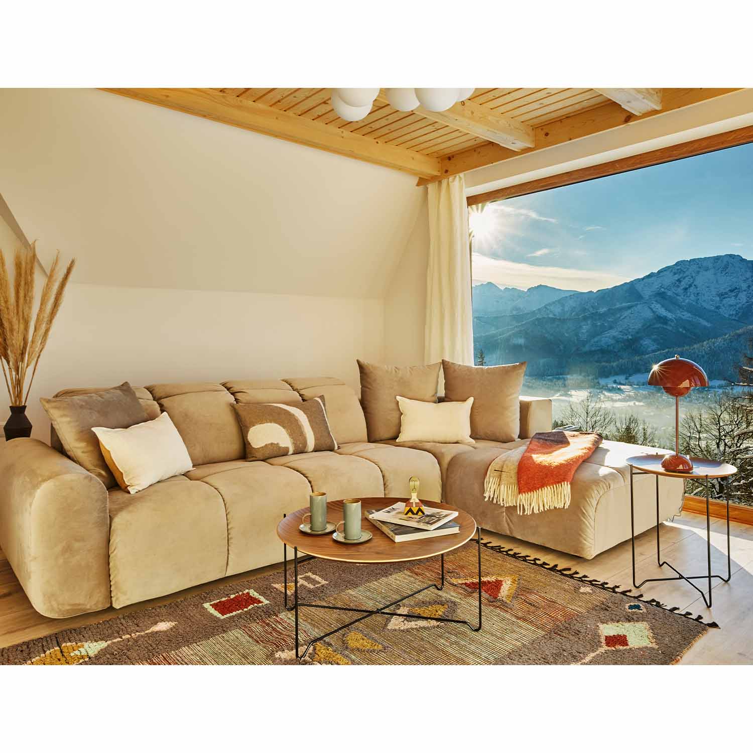Bullet sofa