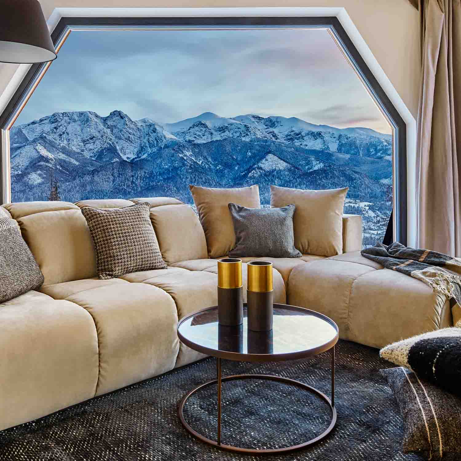 Bullet sofa