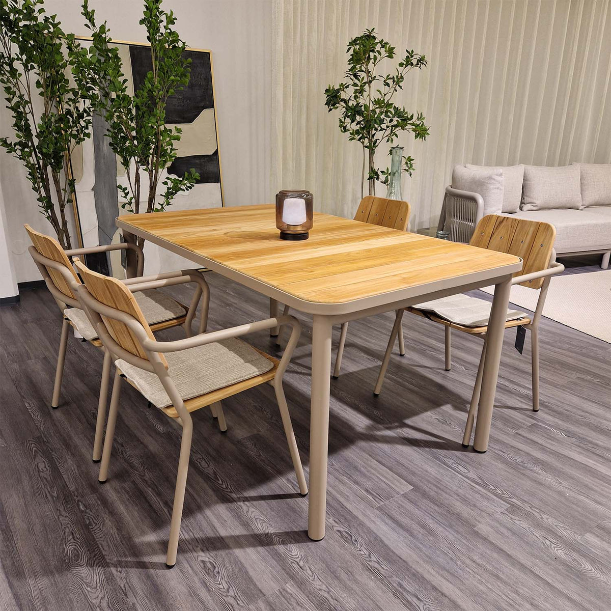 Vrtni set: Kirra miza & Patio stoli - eksponat