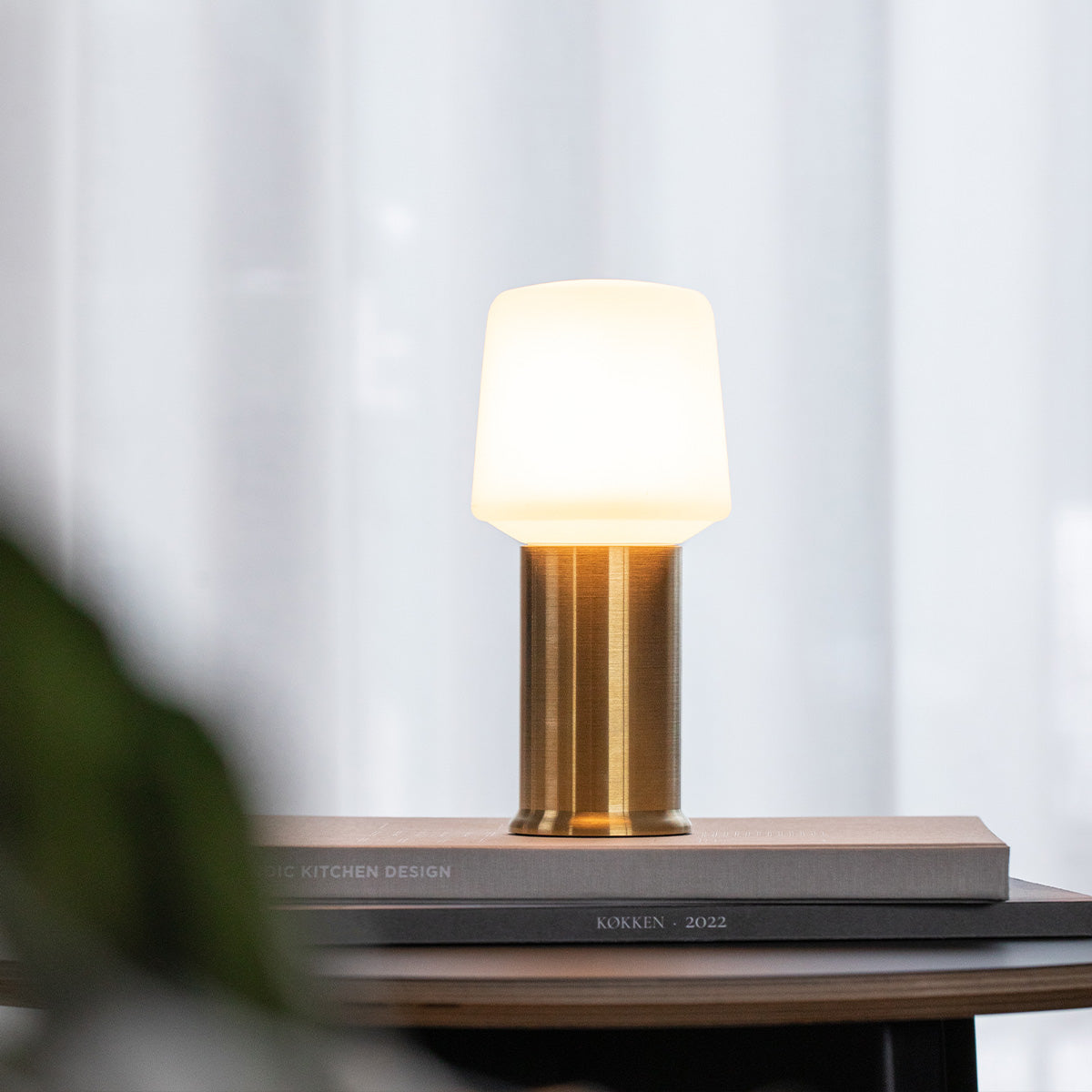 London base for table lamp Intelligent