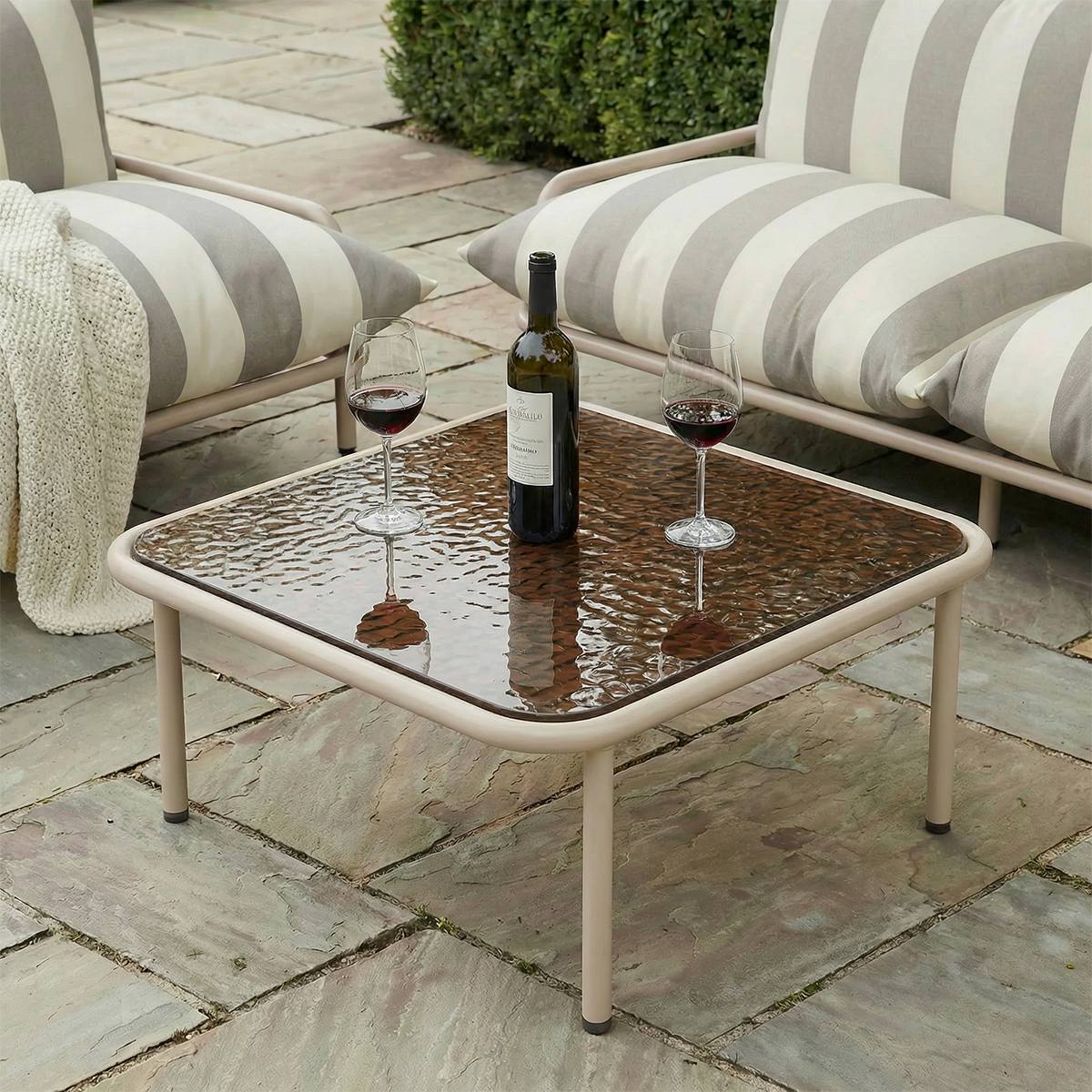 Mollis coffee table