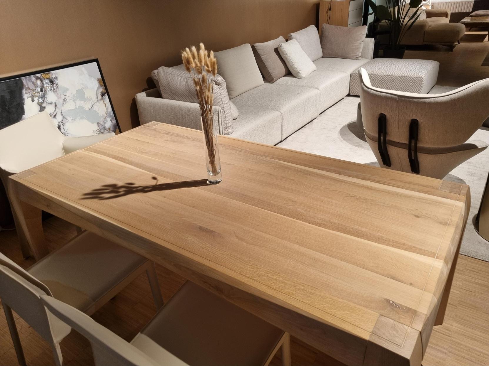 Breneta dining table - exhibit