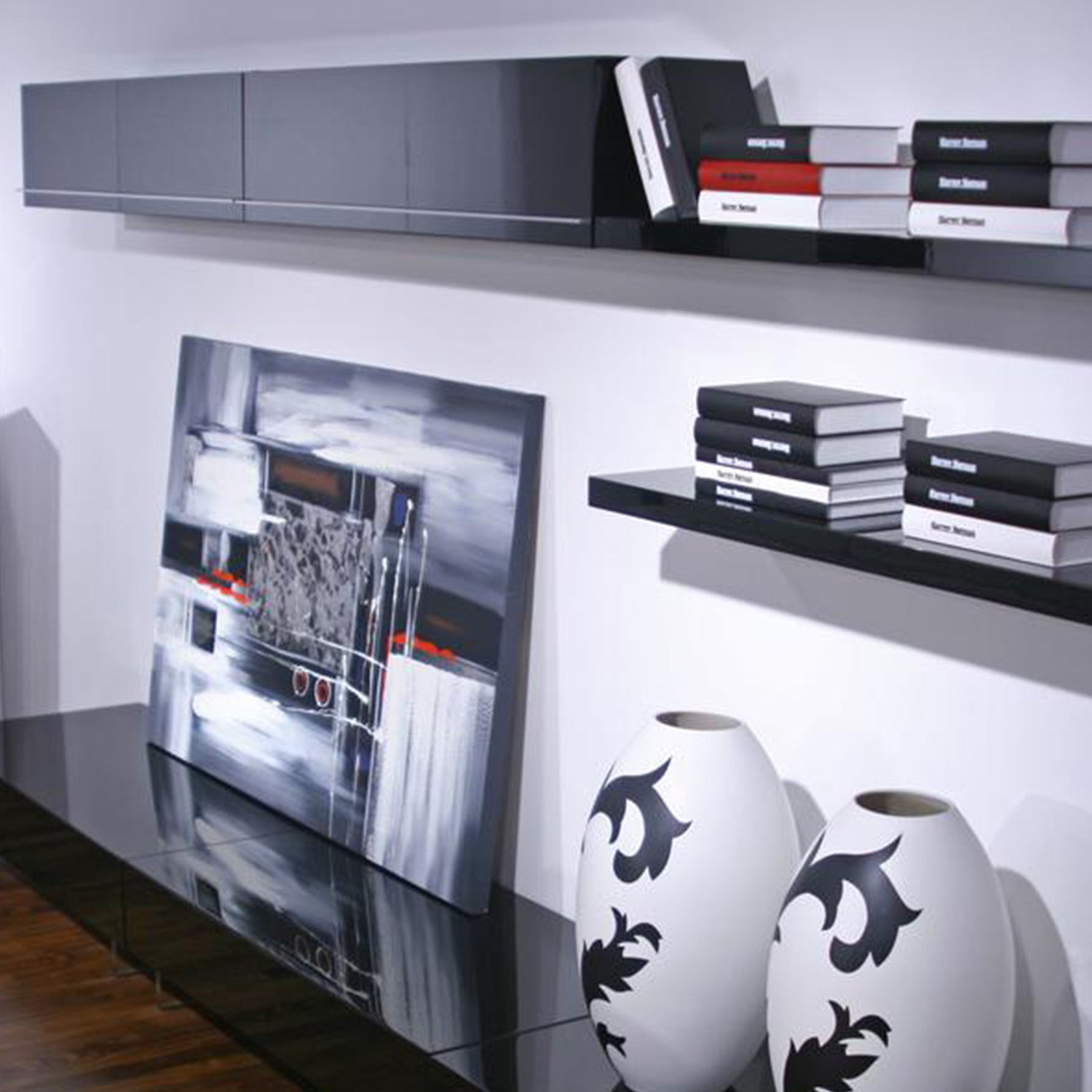 Soriano shelf