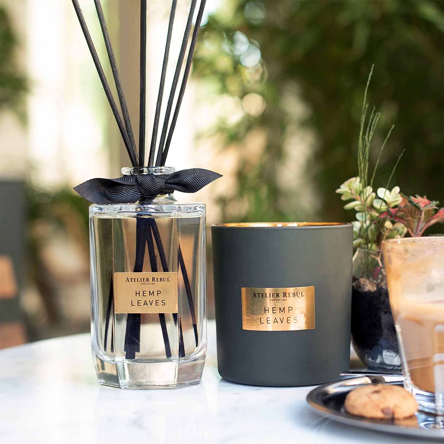 Dišeča sveča Hemp Leaves 210g