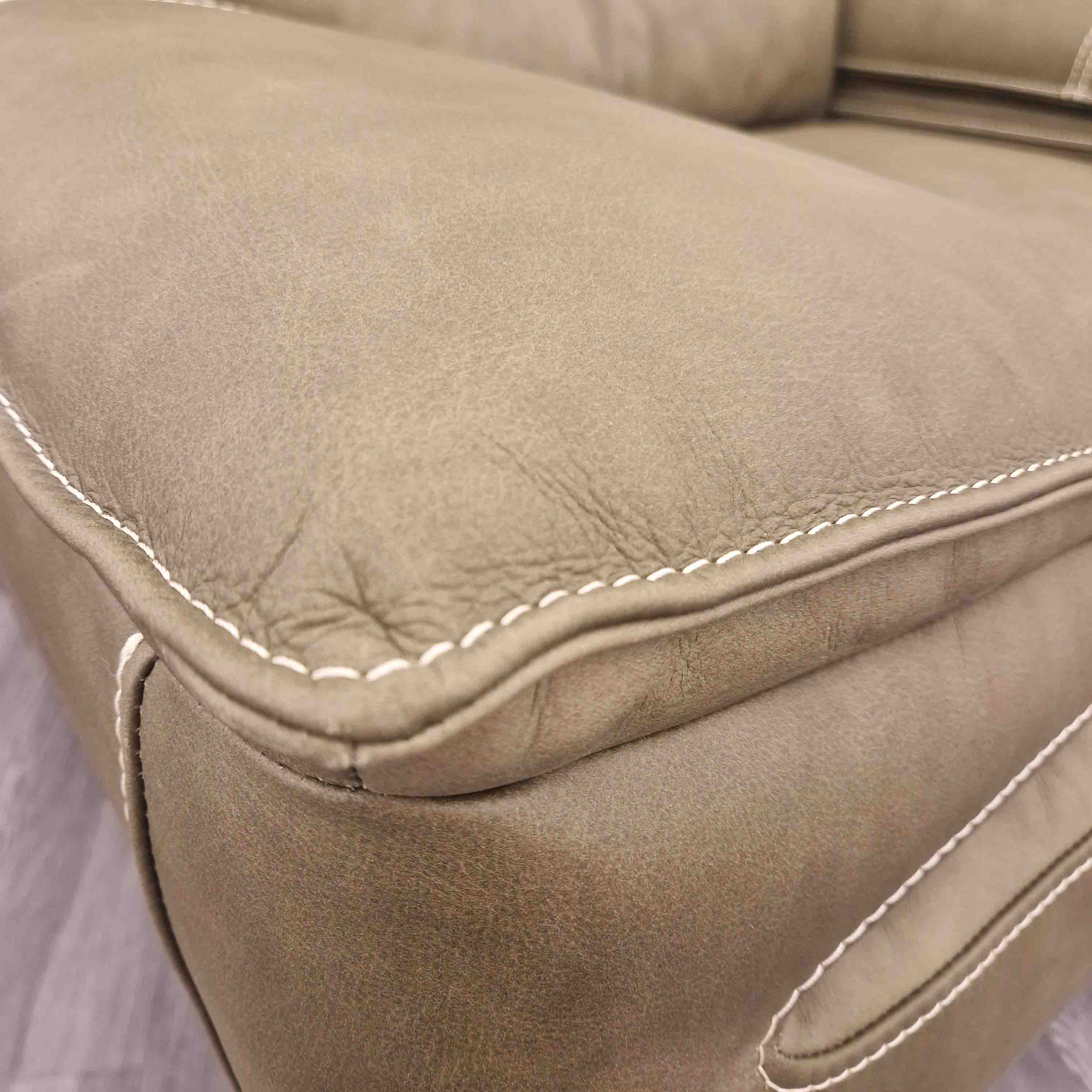 Sedežna garnitura Donato - eksponat