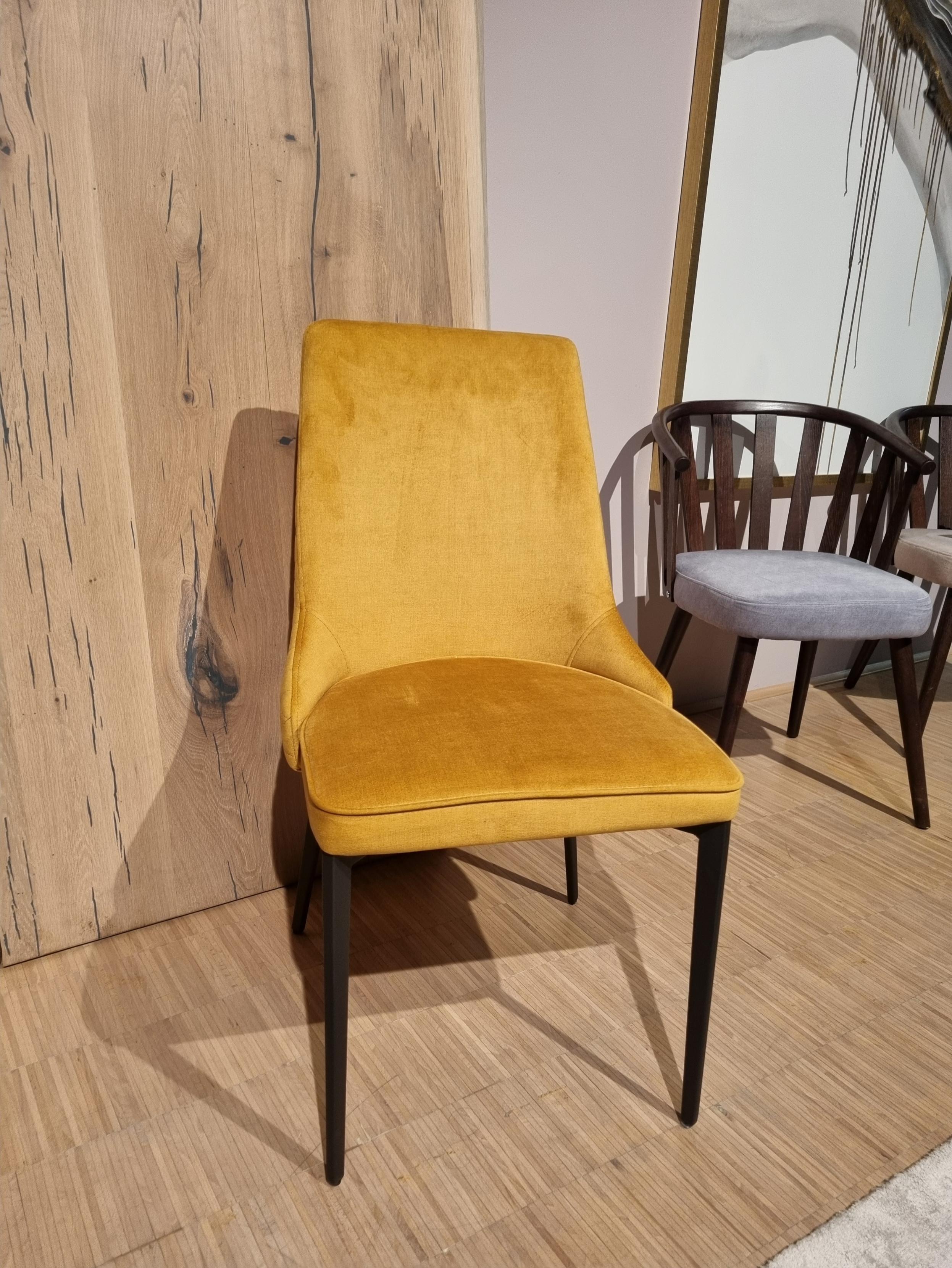 Guidonia dining chair - exhibit