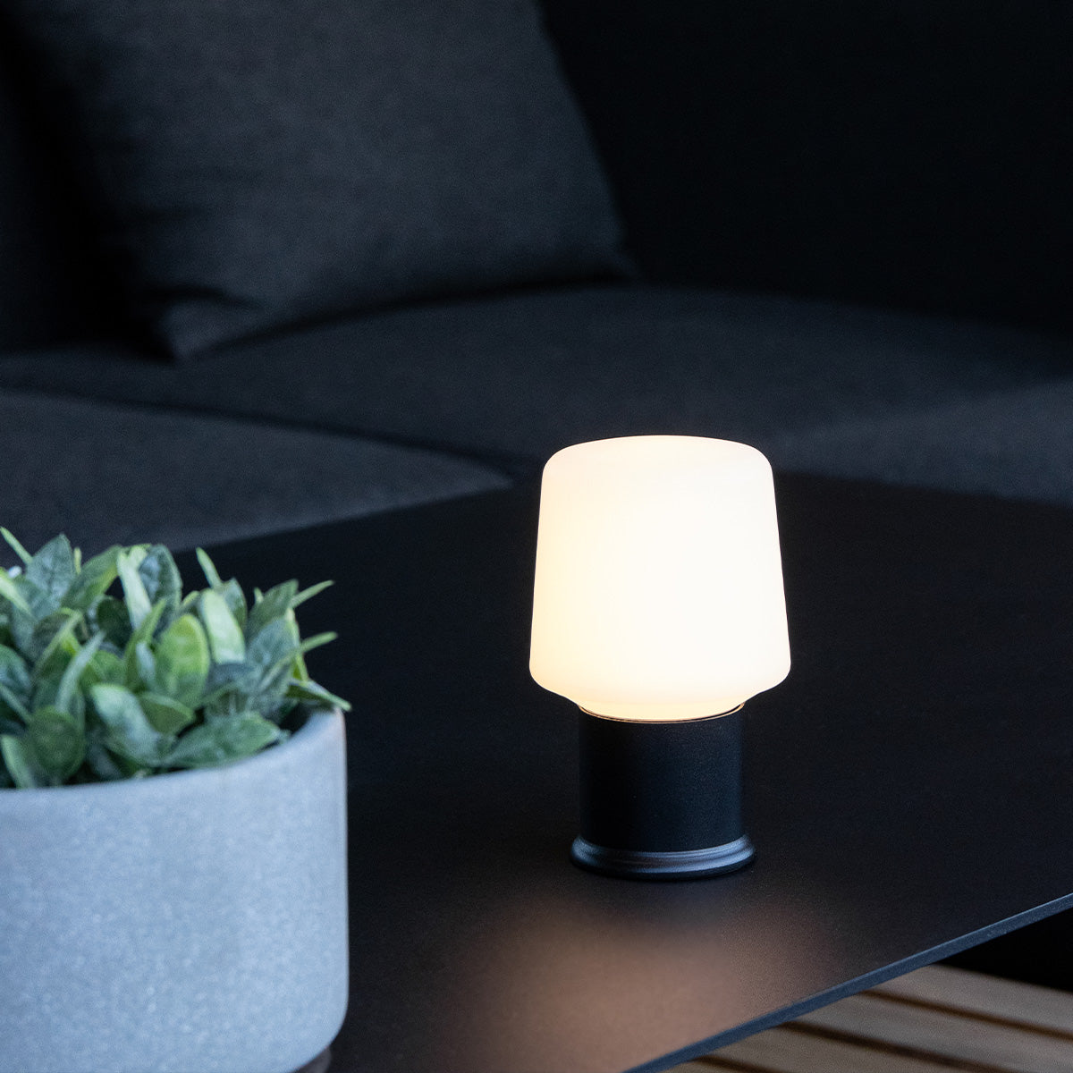 London base for table lamp Intelligent