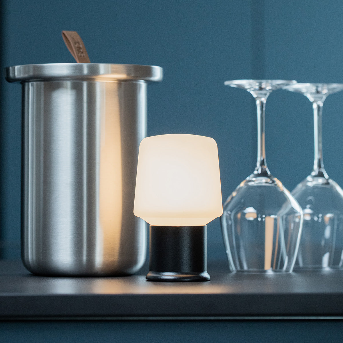 London base for table lamp Intelligent