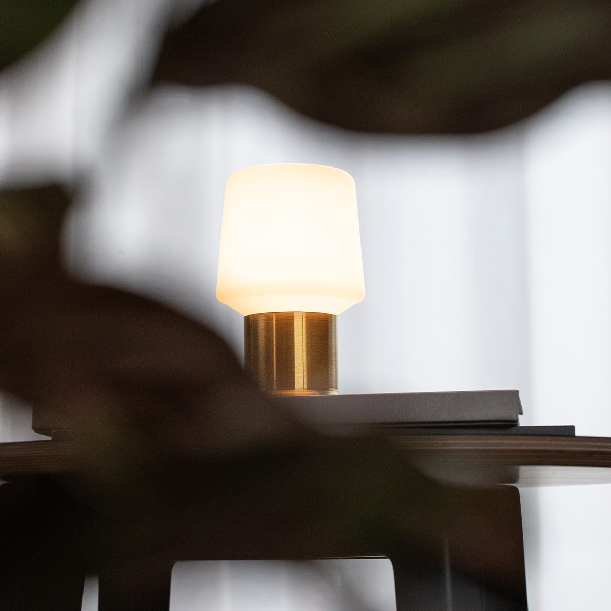 London base for table lamp Intelligent