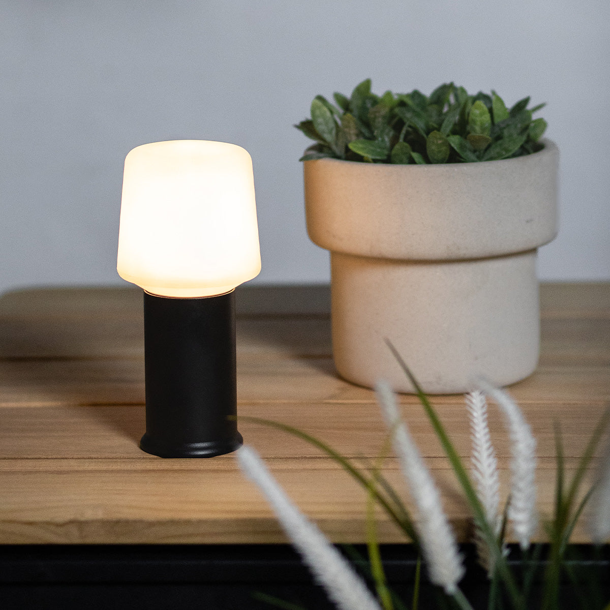 London base for table lamp Intelligent