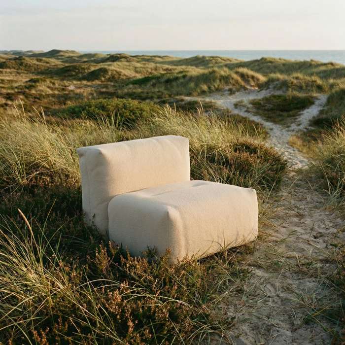 Soft lounge sofa - seat section